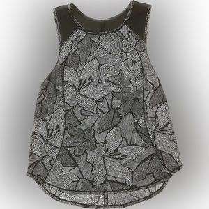 Lululemon Print Sculpt Tank Size 10